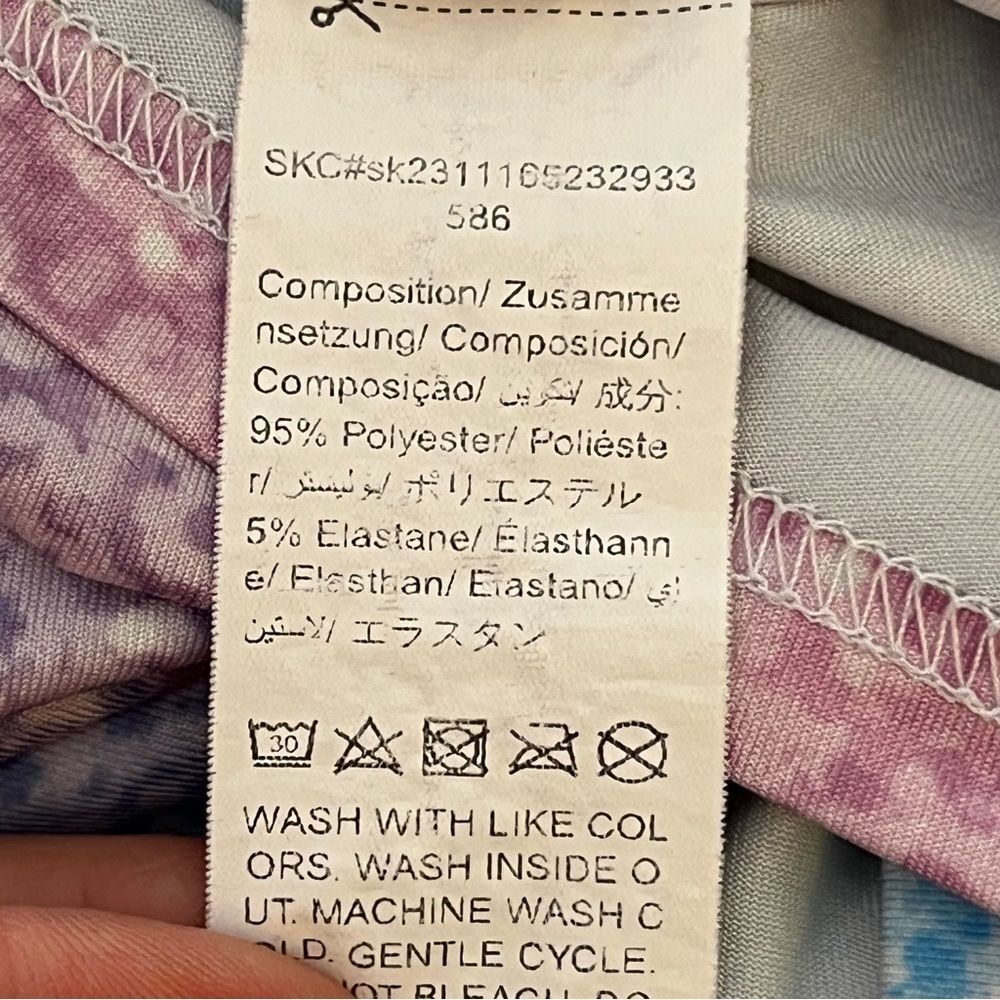 SHEIN little girl nightgown with unicorn print - Picture 8 of 12